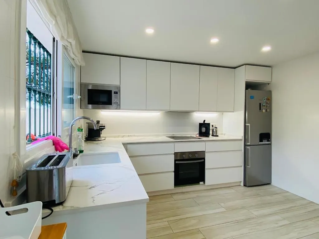 Benaplaya - Fantastica Casa Con Terraza & Piscina, Playa A 200 Metros Apartment Malaga